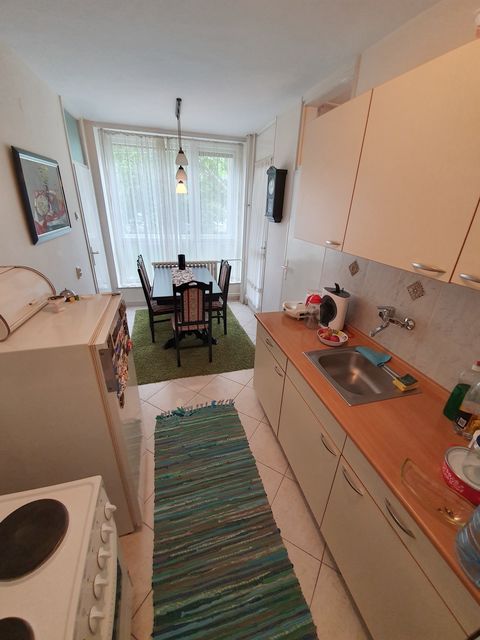 Balzakova xx, Novi Sad - 6