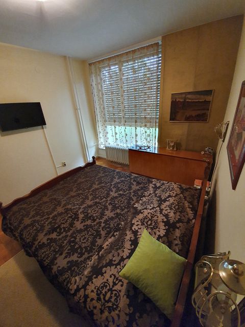 Balzakova xx, Novi Sad - 13