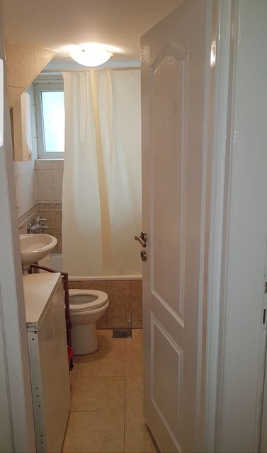 Mickijevičeva 11, Beograd - 12