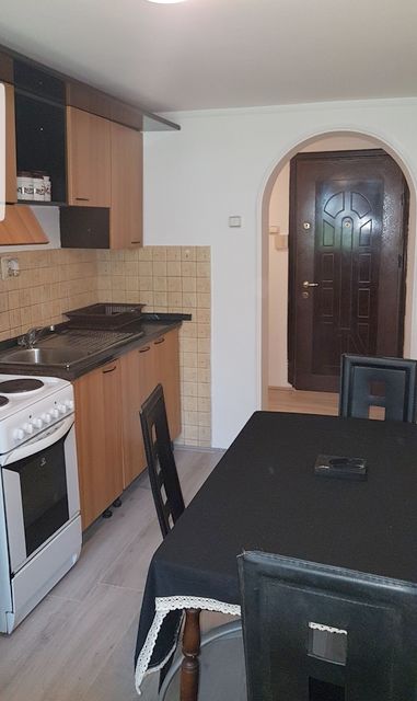 Mickijevičeva 11, Beograd - 7