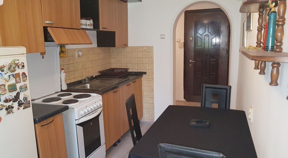 Mickijevičeva 11, Beograd - 11