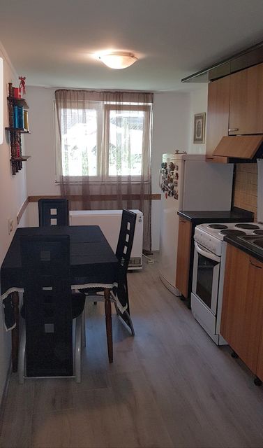 Mickijevičeva 11, Beograd - 14