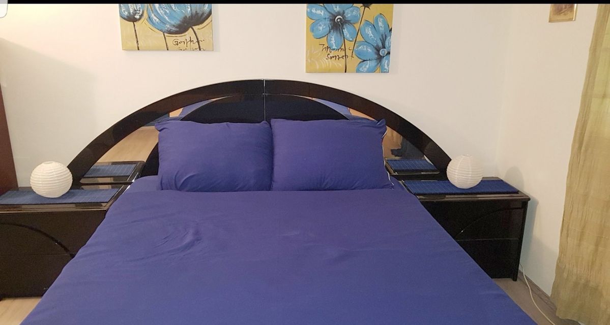 Mickijevičeva 11, Beograd