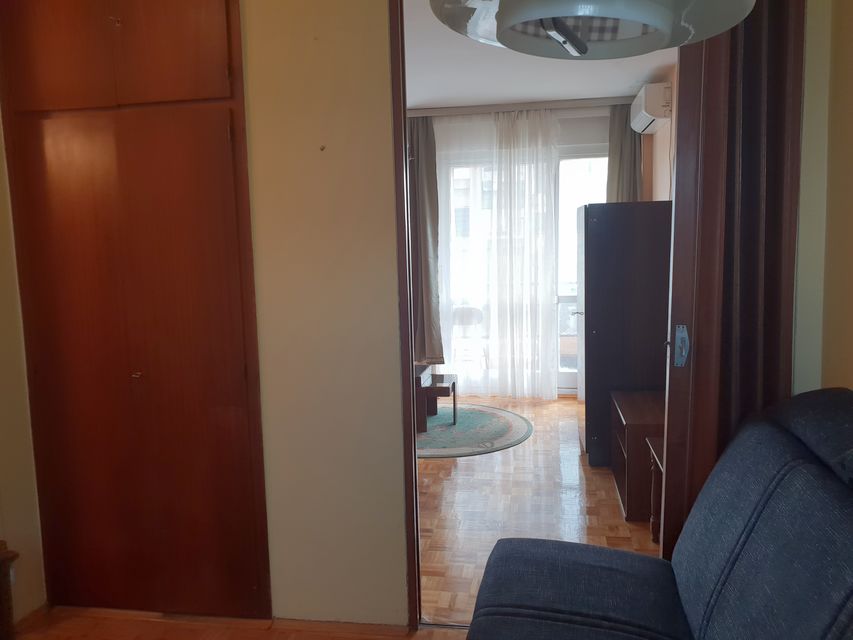 Milentija Popovića 50, Beograd - 4