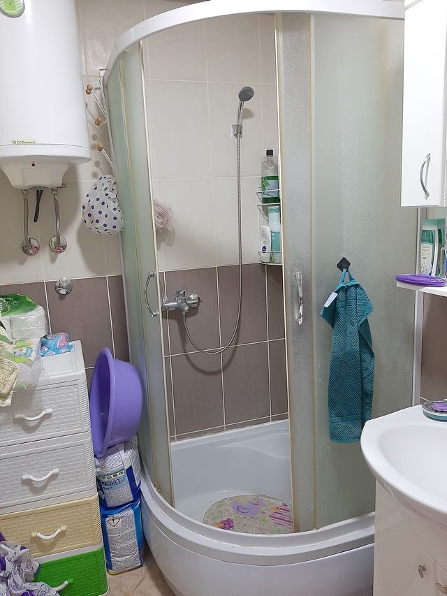 Sremskih boraca 77, Beograd - 9