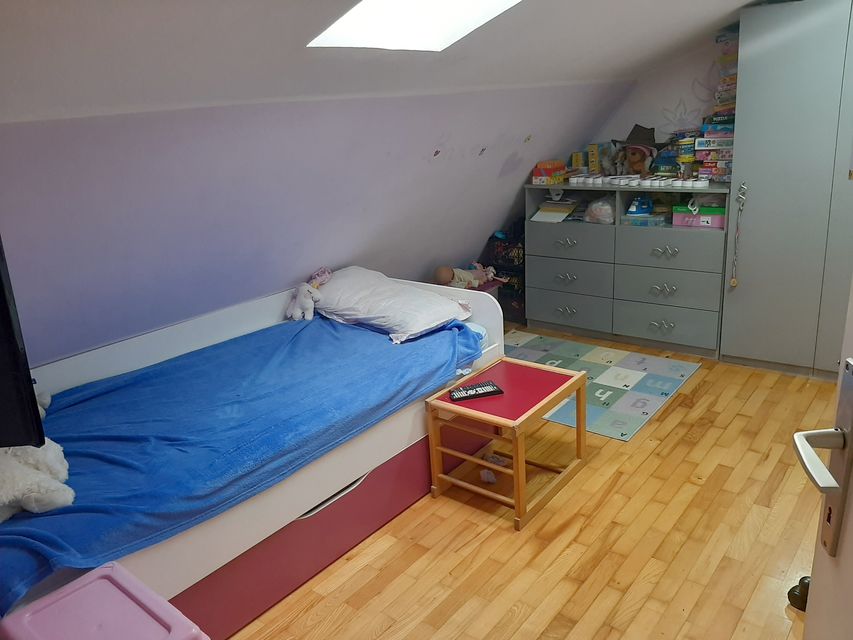 Sremskih boraca 77, Beograd - 11