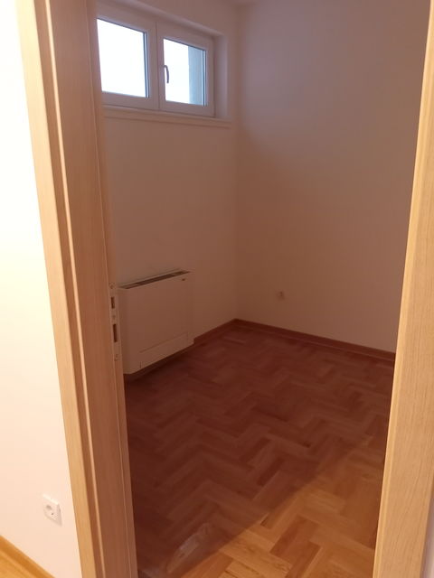 Voje Veljkovića 6, Beograd - 4