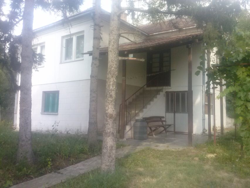 Zminjačka 25, Đurinci - 1