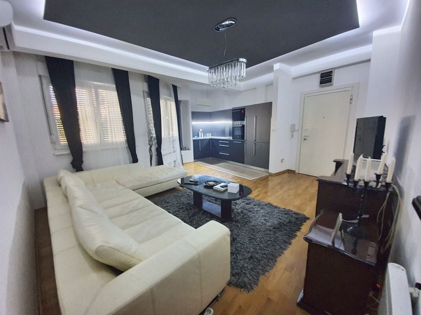 Radojke Lakić 1, Beograd - 5