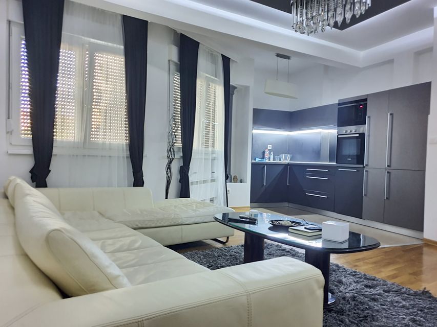 Radojke Lakić 1, Beograd