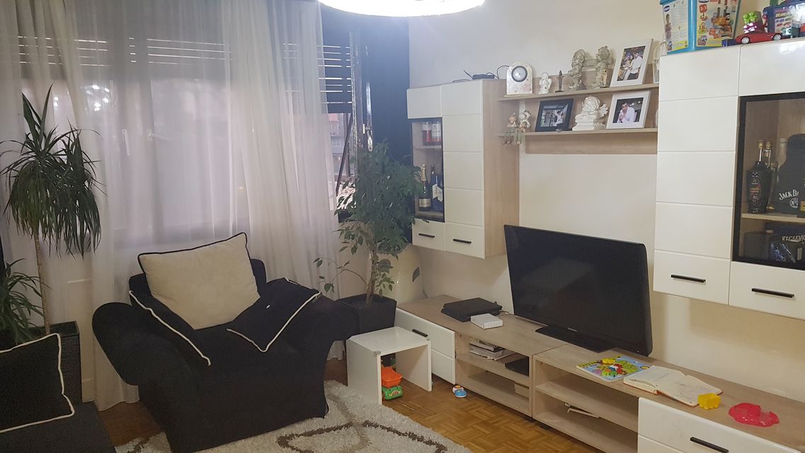 Pere Velimirovića 20, Beograd - 5