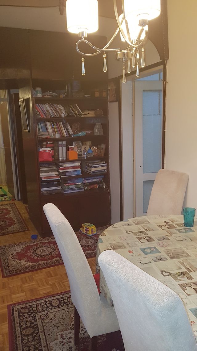 Pere Velimirovića 20, Beograd - 8