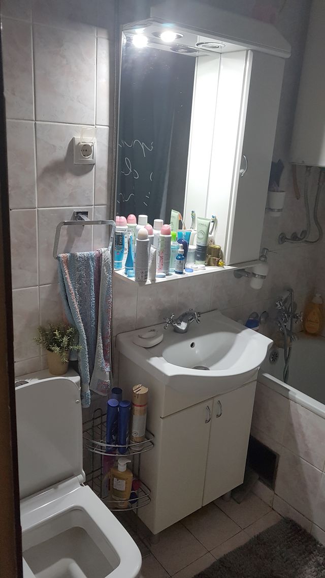 Pere Velimirovića 20, Beograd - 14