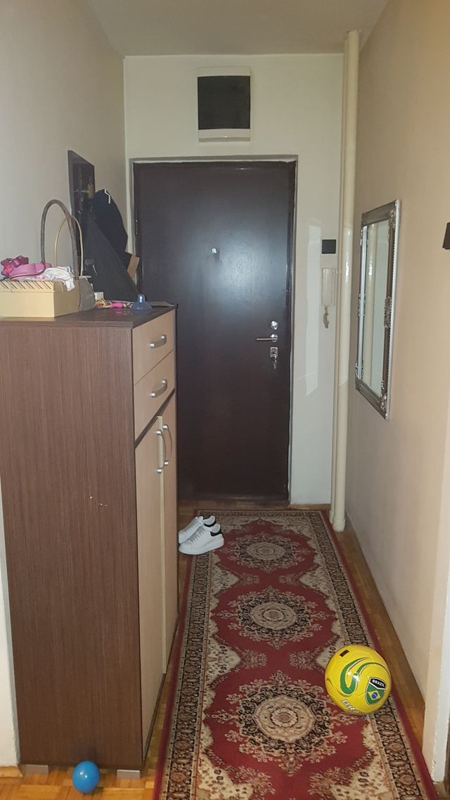 Pere Velimirovića 20, Beograd - 3