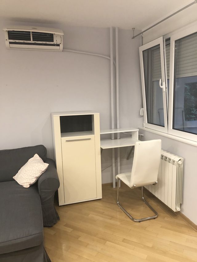 Gramšijeva 2, Beograd - 4