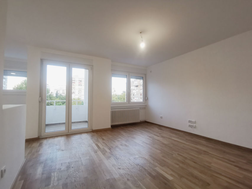 Narodnog fronta 38, Novi Sad - 6