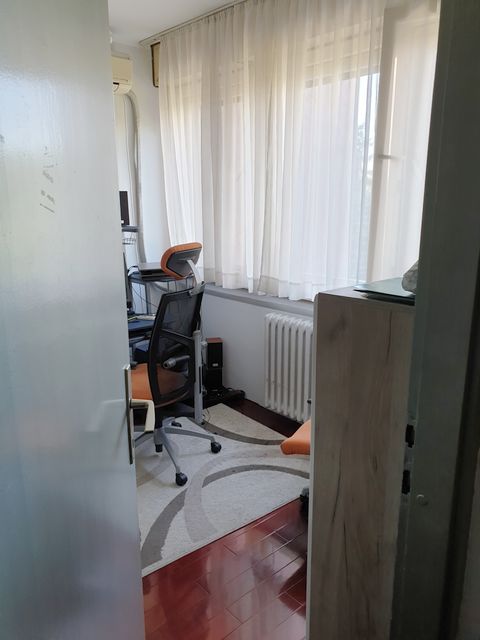 Braće Jerkovića 221, Beograd - 4