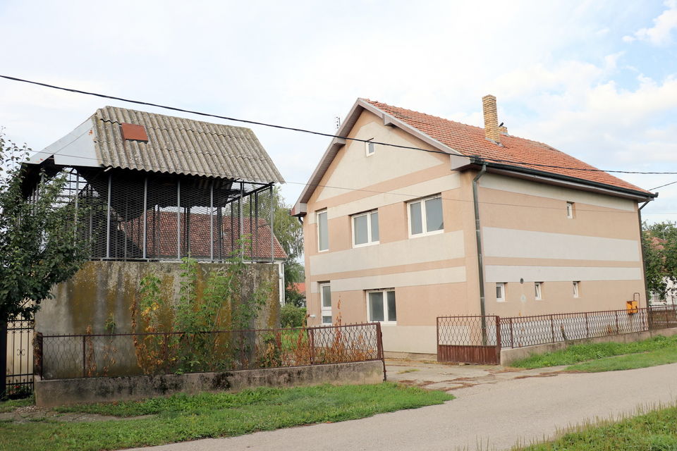 Blagoje Parovića 19, Jaša Tomić - 7