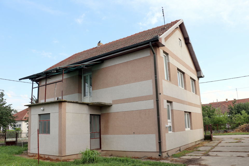 Blagoje Parovića 19, Jaša Tomić - 4