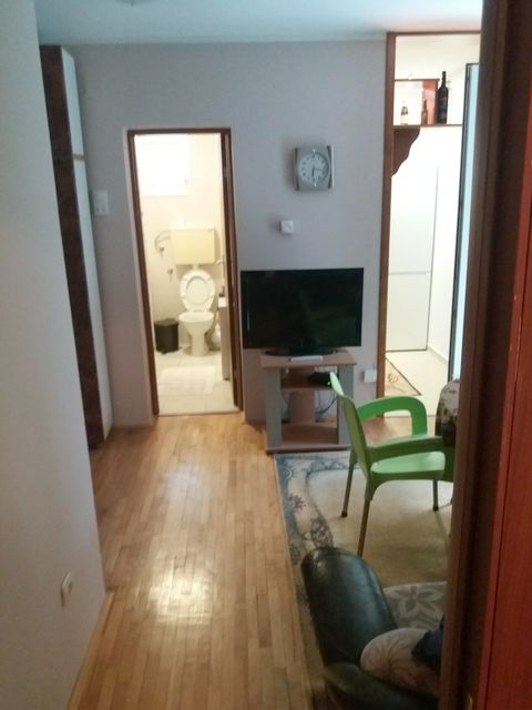 Kneževačka 21D, Beograd - 3