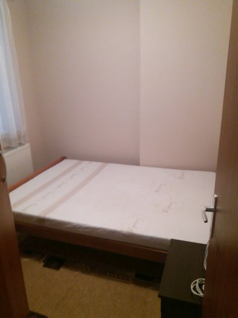 Kneževačka 21D, Beograd