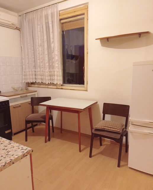 Konjuh planine 15, Beograd - 4