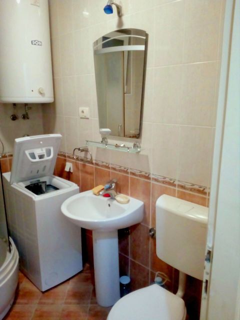 Ljubiše Miodragovića 34b, Beograd - 4