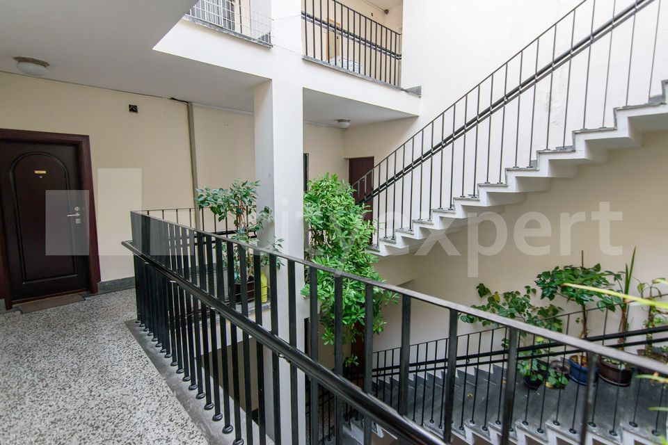 Ljutice Bogdana 2/2, Beograd - 10