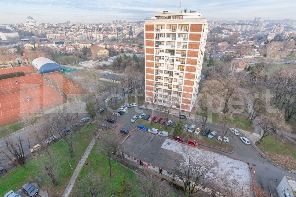 Ljutice Bogdana 2/2, Beograd - 9