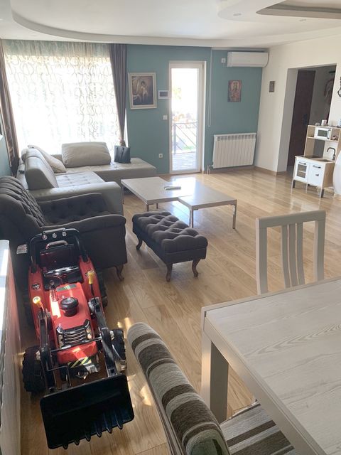 Ramadanska 14, Beograd - 4