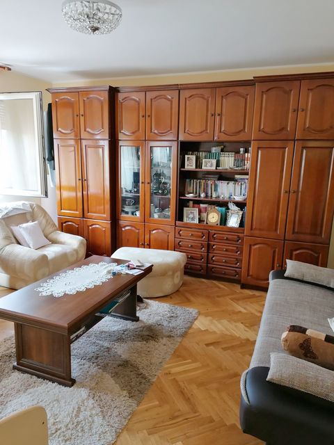 Simeona Pišćevića 19, Novi Sad - 5