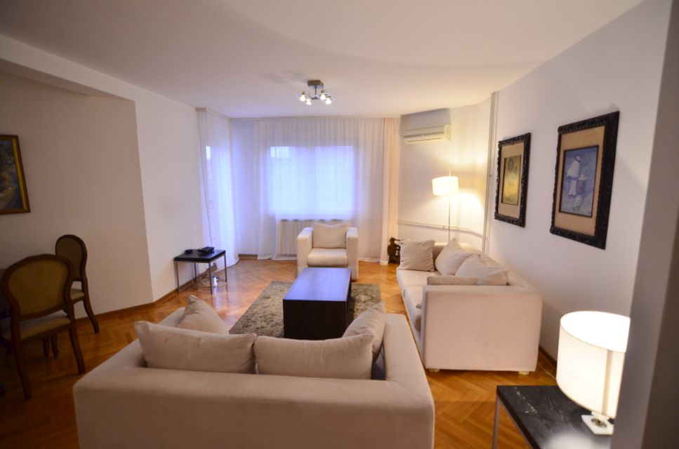 Skenderbegova 53, Beograd - 7