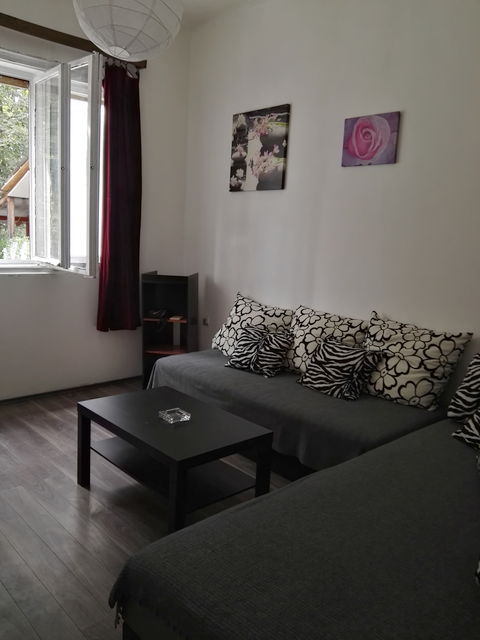 Novice Cerovića 5, Beograd - 2