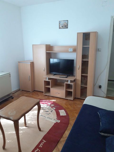 Medakovićeva 82, Beograd - 2