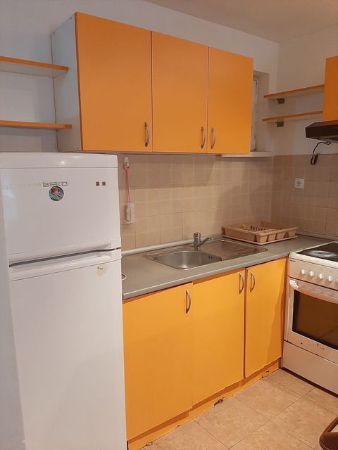 Đuke Dinić 12, Beograd - 15