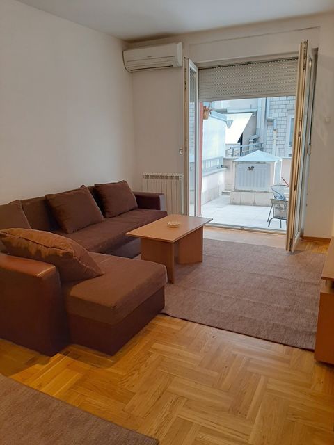 Đuke Dinić 12, Beograd - 11