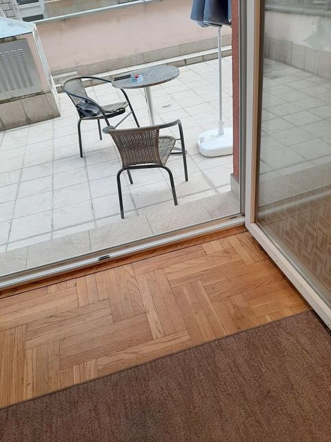 Đuke Dinić 12, Beograd - 5