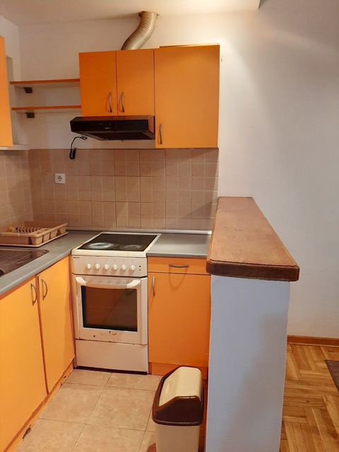 Đuke Dinić 12, Beograd - 14