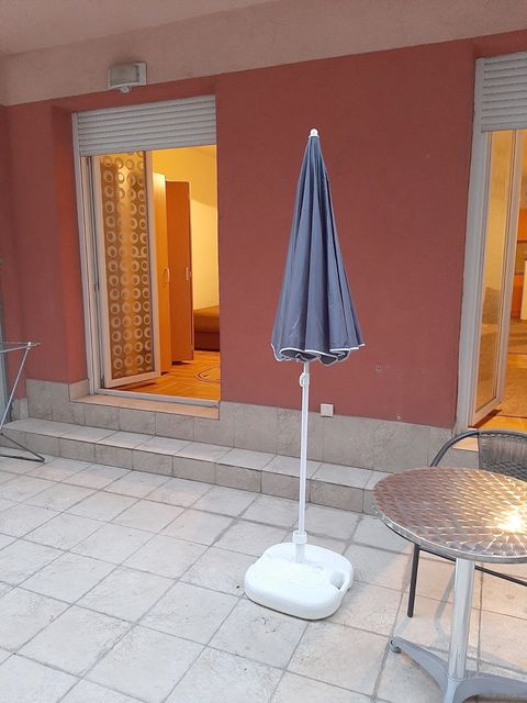 Đuke Dinić 12, Beograd - 2