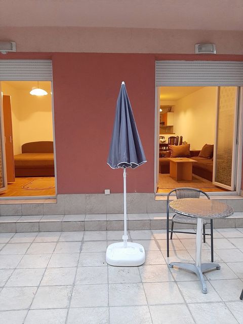 Đuke Dinić 12, Beograd - 3