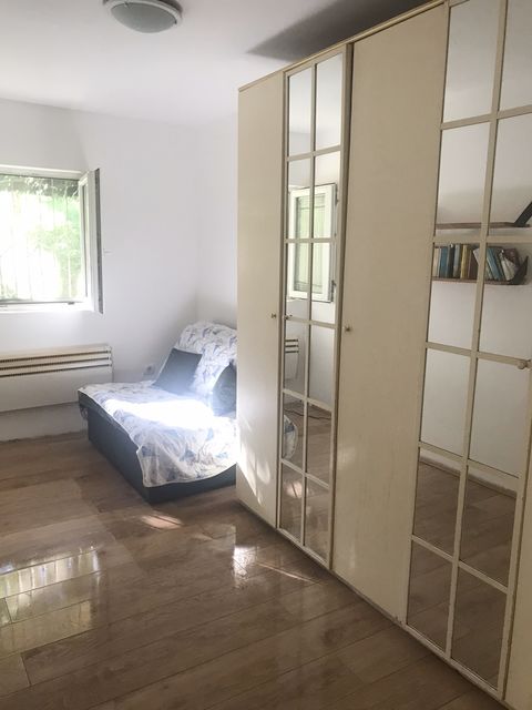 Gradište 13, Beograd - 8