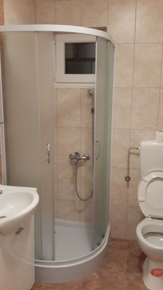 Prvog maja 38, Beograd - 4