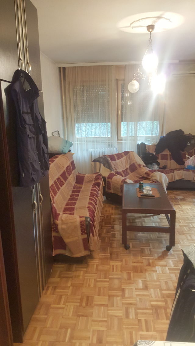 Milana Raspopovića 12, Beograd - 3