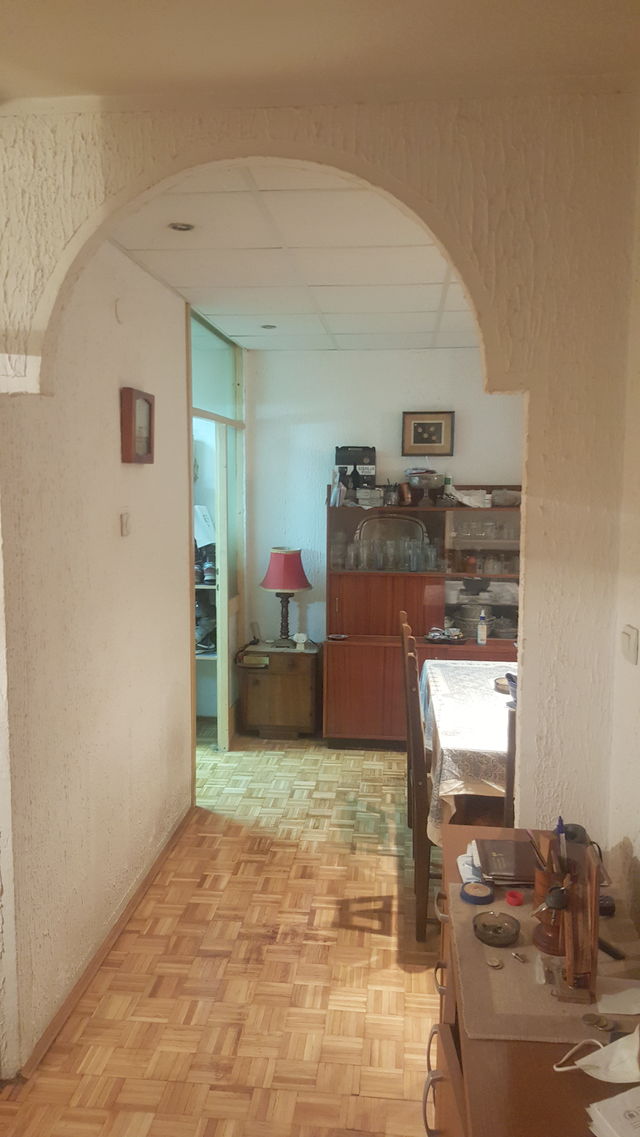 Milana Raspopovića 12, Beograd - 9