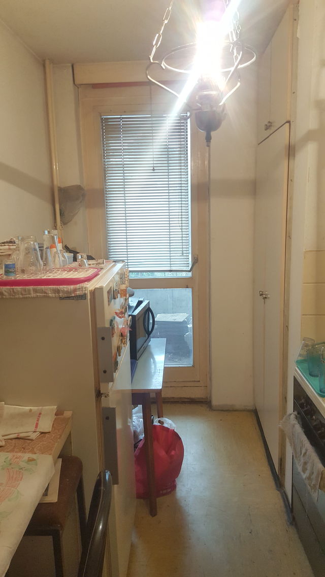 Milana Raspopovića 12, Beograd - 18