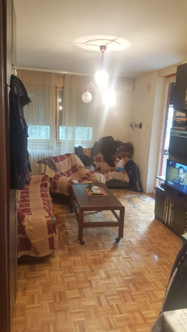 Milana Raspopovića 12, Beograd - 2