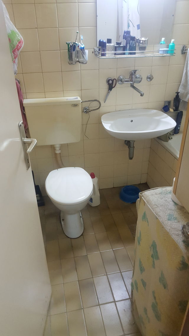 Milana Raspopovića 12, Beograd - 17