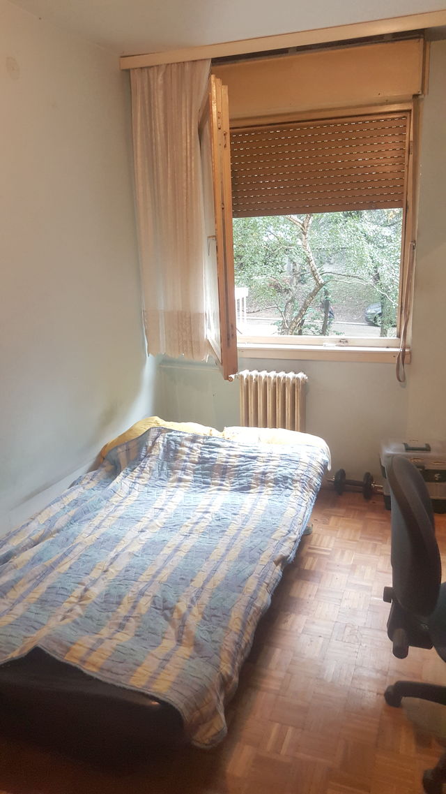 Milana Raspopovića 12, Beograd - 14