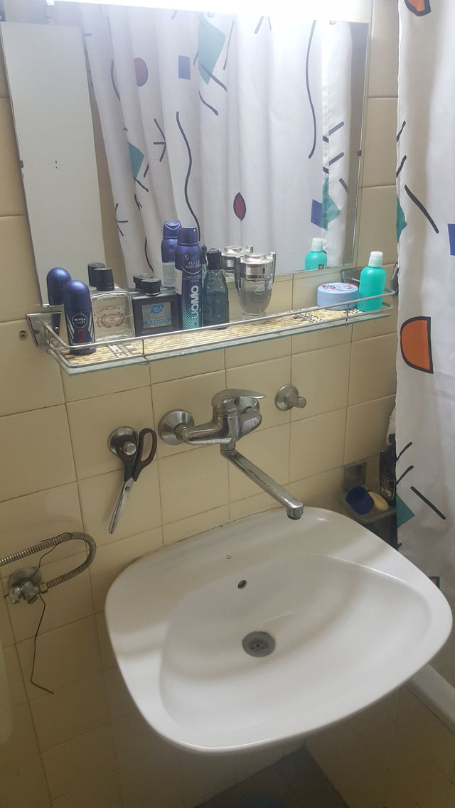 Milana Raspopovića 12, Beograd - 16