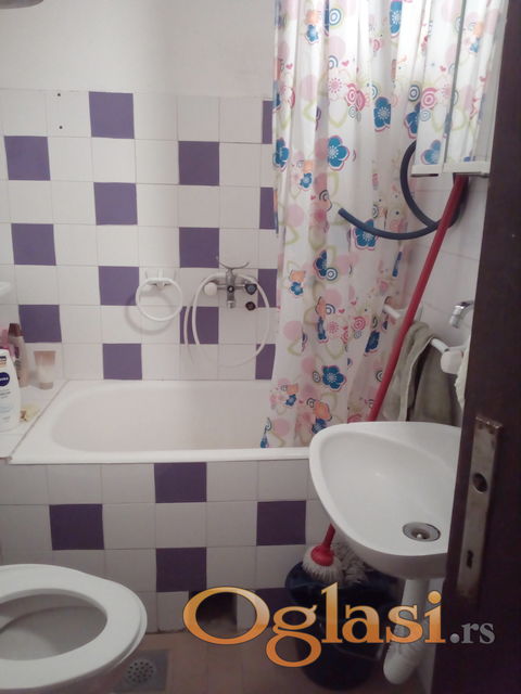 Atinska 40, Kragujevac - 8